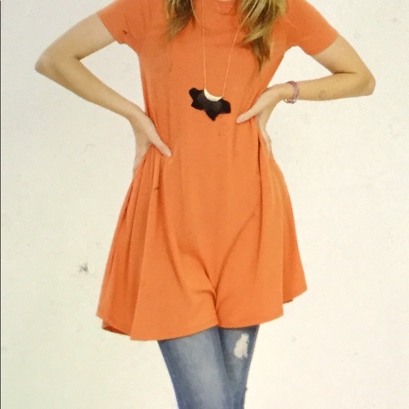 🆕Swing Tunic With Pockets - Picture 4 of 4
